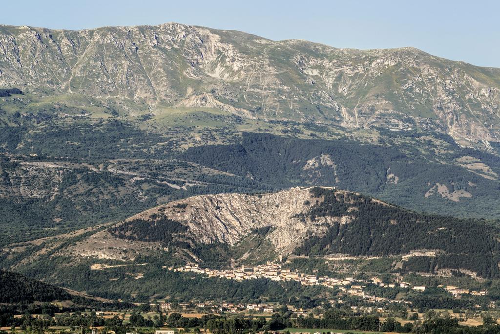 Agriturismo Statale 17 Poggio Picenze Ngoại thất bức ảnh